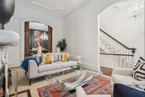 $1,749,000 | 24 West Chestnut Street, Chicago, IL 60610