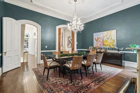 $1,749,000 | 24 West Chestnut Street, Chicago, IL 60610