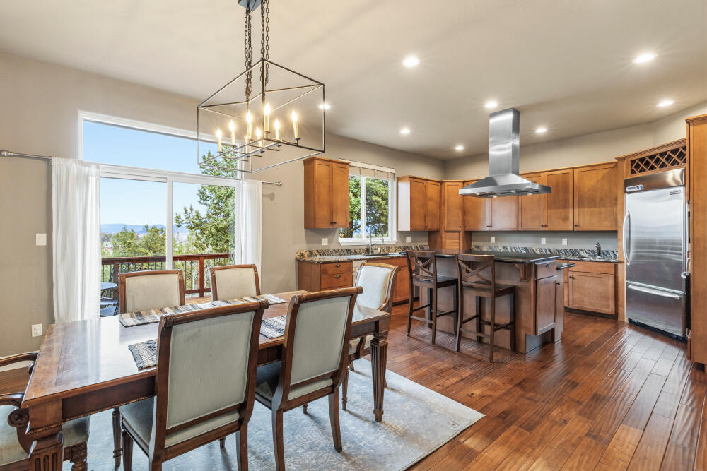 6447 Jake Road Klamath Falls, OR 97601 - Photo 12 of 59