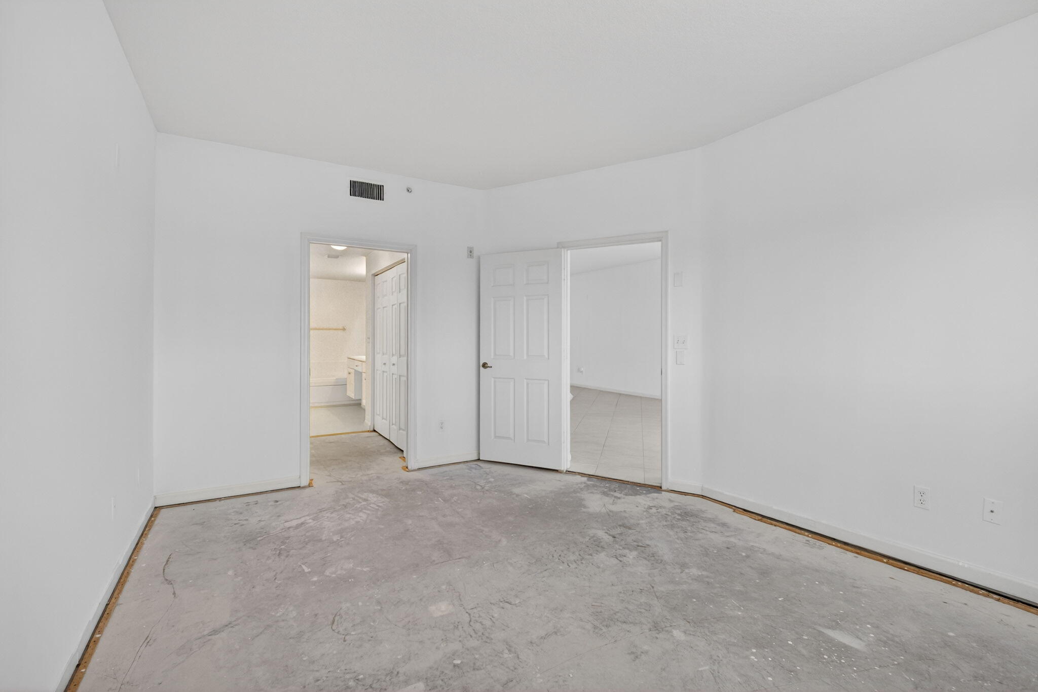 22715 Camino Del Mar, Unit 61 Boca Raton, FL 33433 - Photo 30 of 39 a view of an empty room