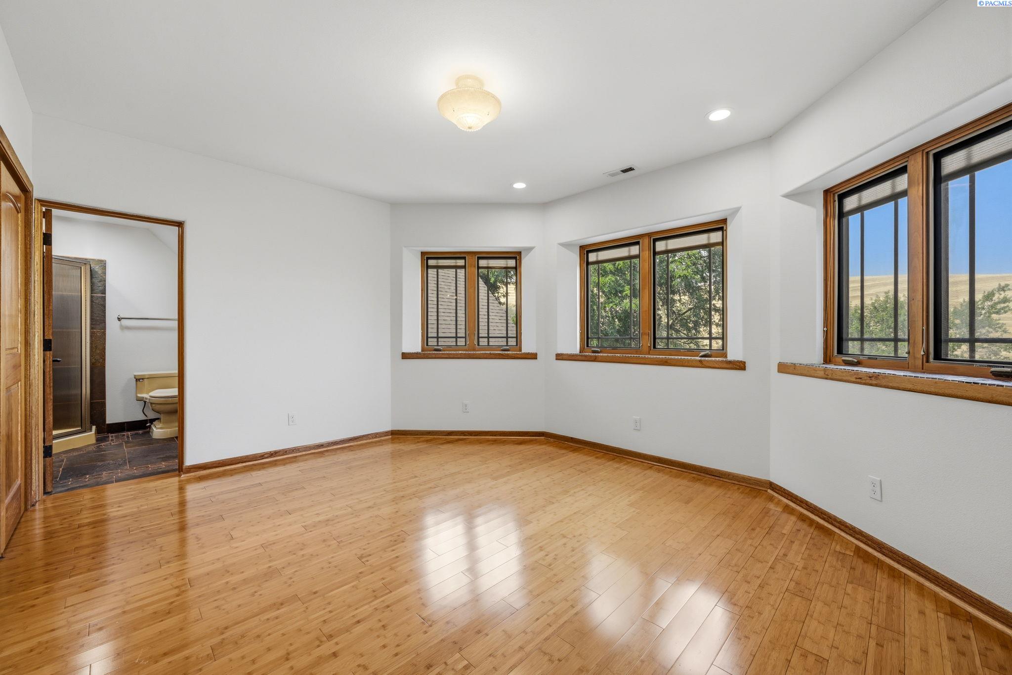 651 Klemgard Road Pullman, WA 99163 - Photo 27 of 50 Gallery Image 27