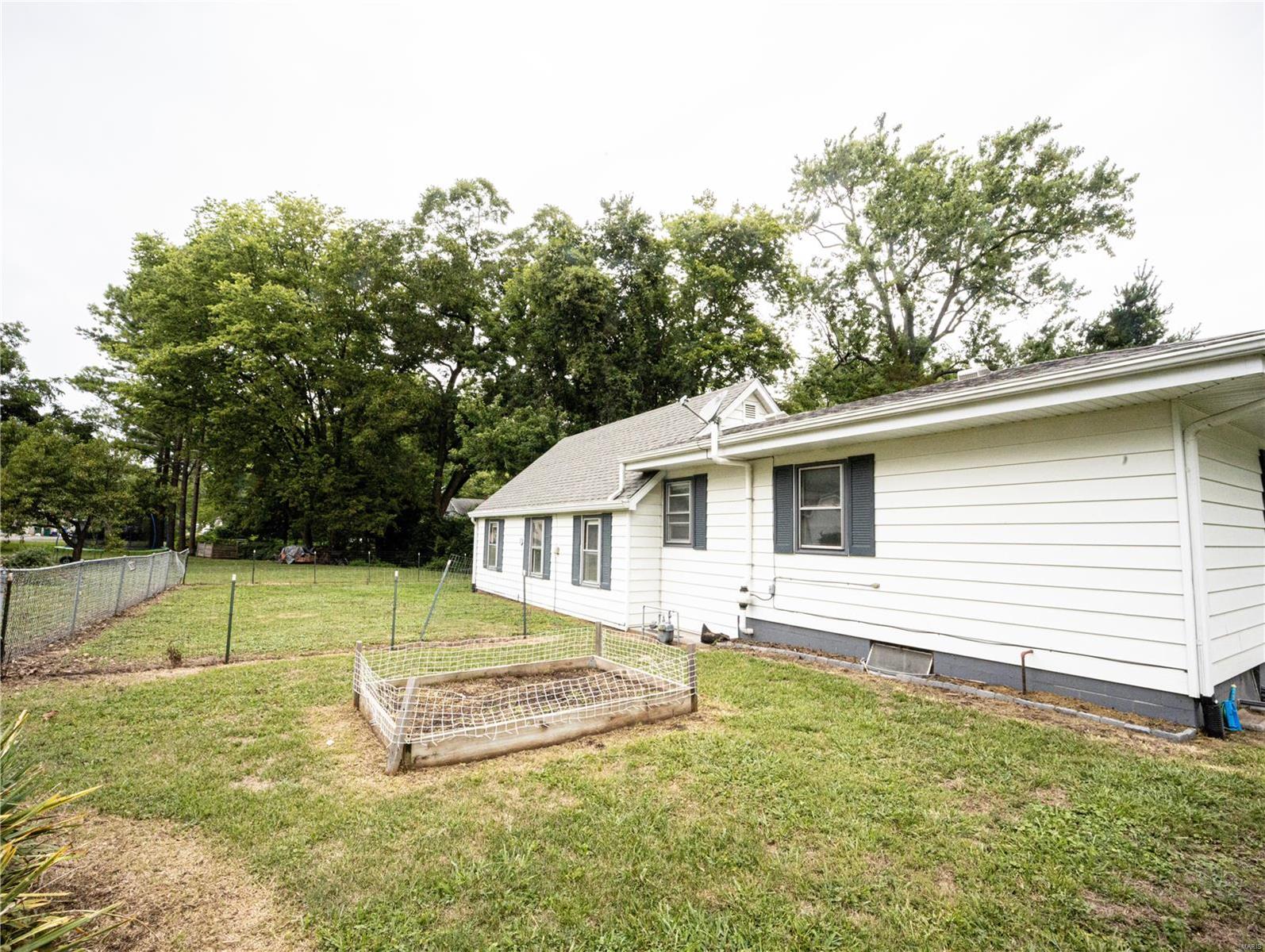 417 North John Street Mascoutah, IL 62258 - Photo 18 of 19