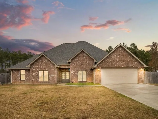$474,900 | 102 Hidden Trail, Leesville, LA 71446
