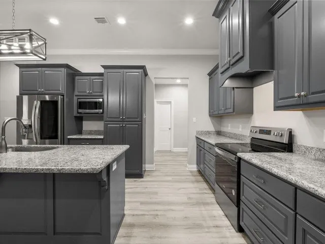 $474,900 | 102 Hidden Trail, Leesville, LA 71446