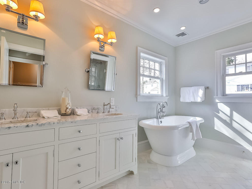 10 Durkin Place Riverside, CT 06878 - Photo 20 of 35 0018.jpg