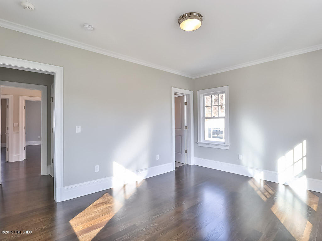 10 Durkin Place Riverside, CT 06878 - Photo 28 of 35 0004.jpg