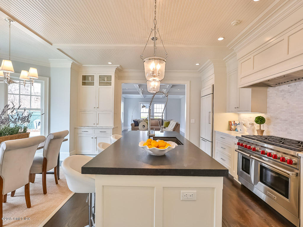 10 Durkin Place Riverside, CT 06878 - Photo 7 of 35 0035.jpg