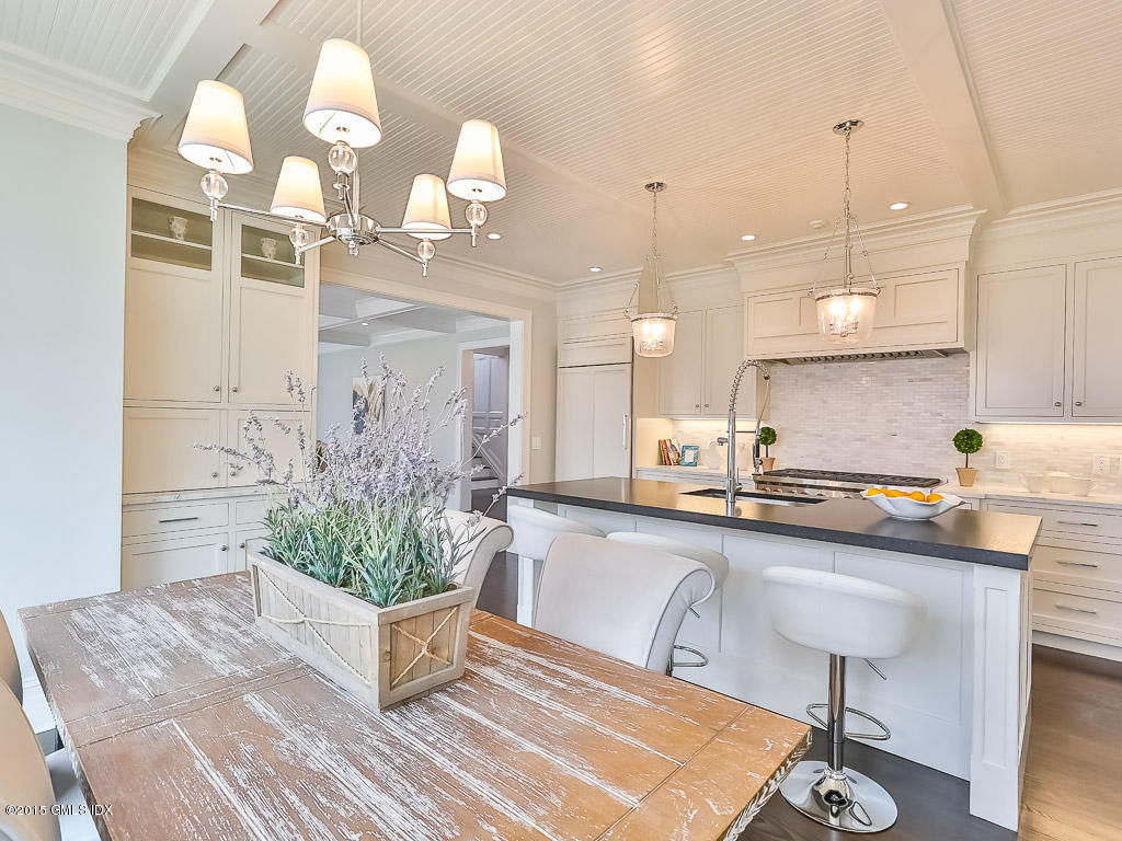 10 Durkin Place Riverside, CT 06878 - Photo 9 of 35 0036.jpg