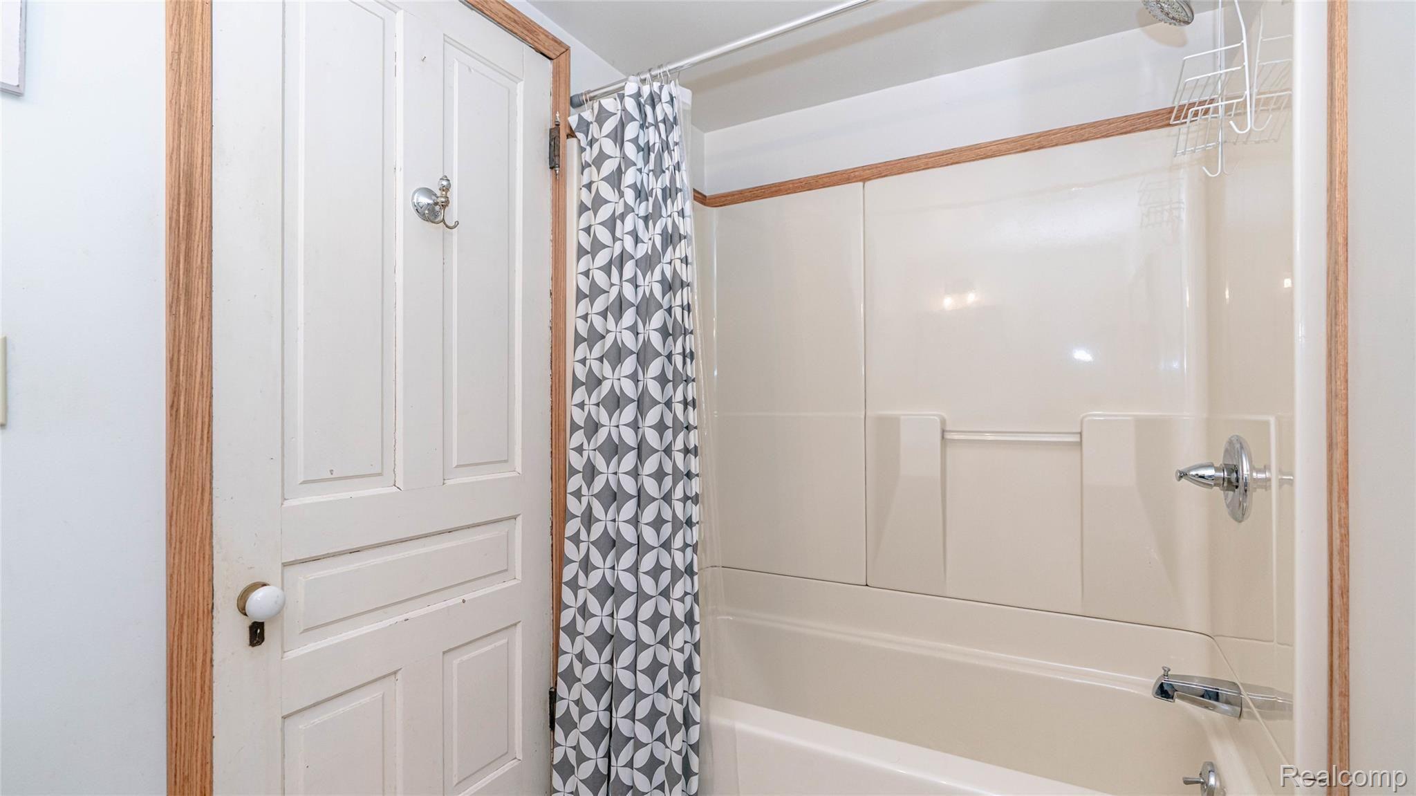 1291 Dundee Azalia Road Dundee, MI 48131 - Photo 51 of 97 055_34.jpg