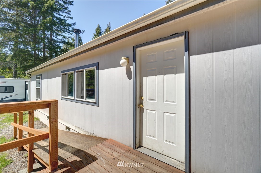 1610 Tiedman Road Southwest Lakebay, WA 98349 - Photo 3 of 31 Gallery Image 3