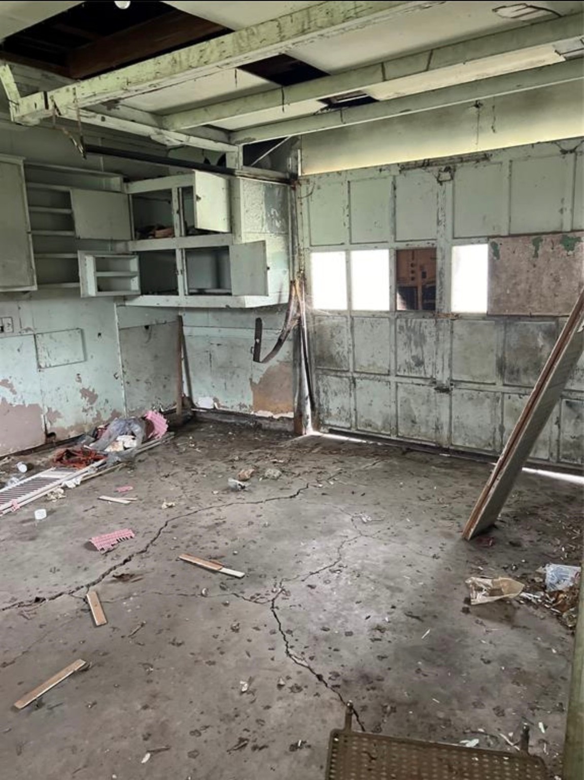 5710 Ridgeway Drive Houston, TX 77033 - Photo 4 of 6