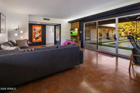 $1,075,000 | 1630 East Solano Drive, Phoenix, AZ 85016