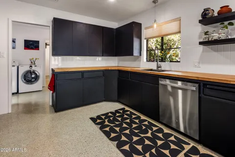 $1,075,000 | 1630 East Solano Drive, Phoenix, AZ 85016