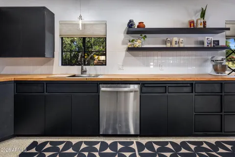 $1,075,000 | 1630 East Solano Drive, Phoenix, AZ 85016