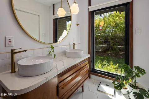 $1,075,000 | 1630 East Solano Drive, Phoenix, AZ 85016