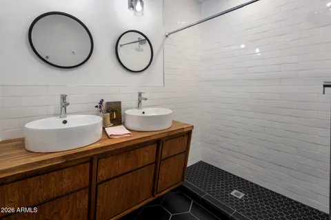 $1,075,000 | 1630 East Solano Drive, Phoenix, AZ 85016