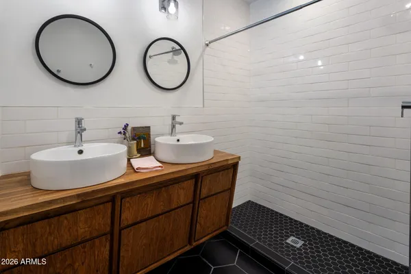 $1,075,000 | 1630 East Solano Drive, Phoenix, AZ 85016