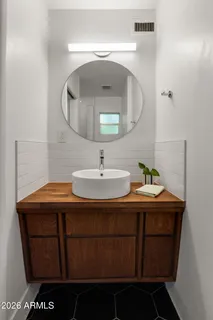 $1,075,000 | 1630 East Solano Drive, Phoenix, AZ 85016