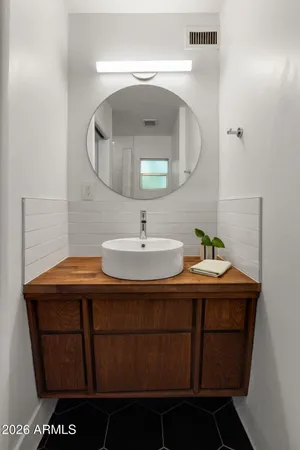 $1,075,000 | 1630 East Solano Drive, Phoenix, AZ 85016