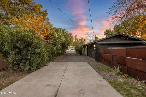 $1,075,000 | 1630 East Solano Drive, Phoenix, AZ 85016