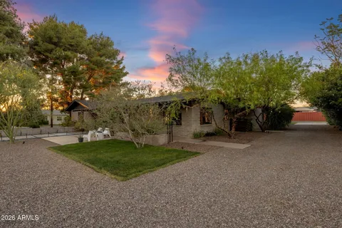 $1,075,000 | 1630 East Solano Drive, Phoenix, AZ 85016