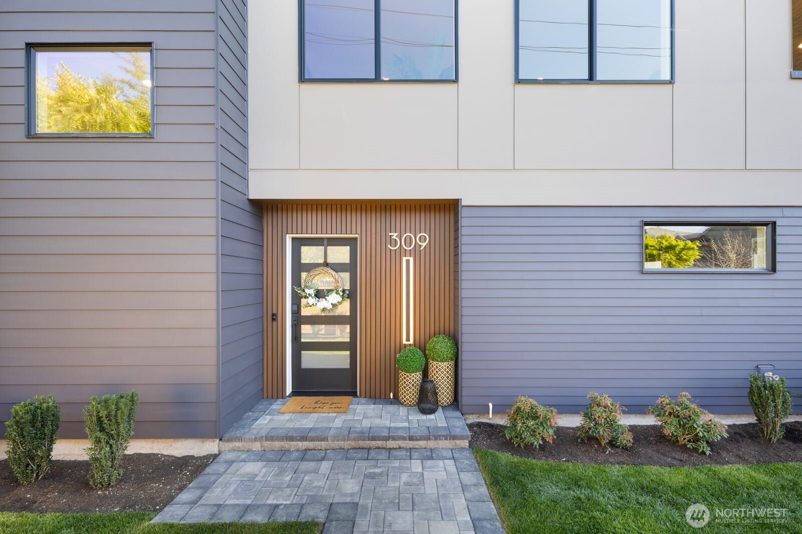 309 Northwest 92nd Street Seattle, WA 98117 - Photo 2 of 36