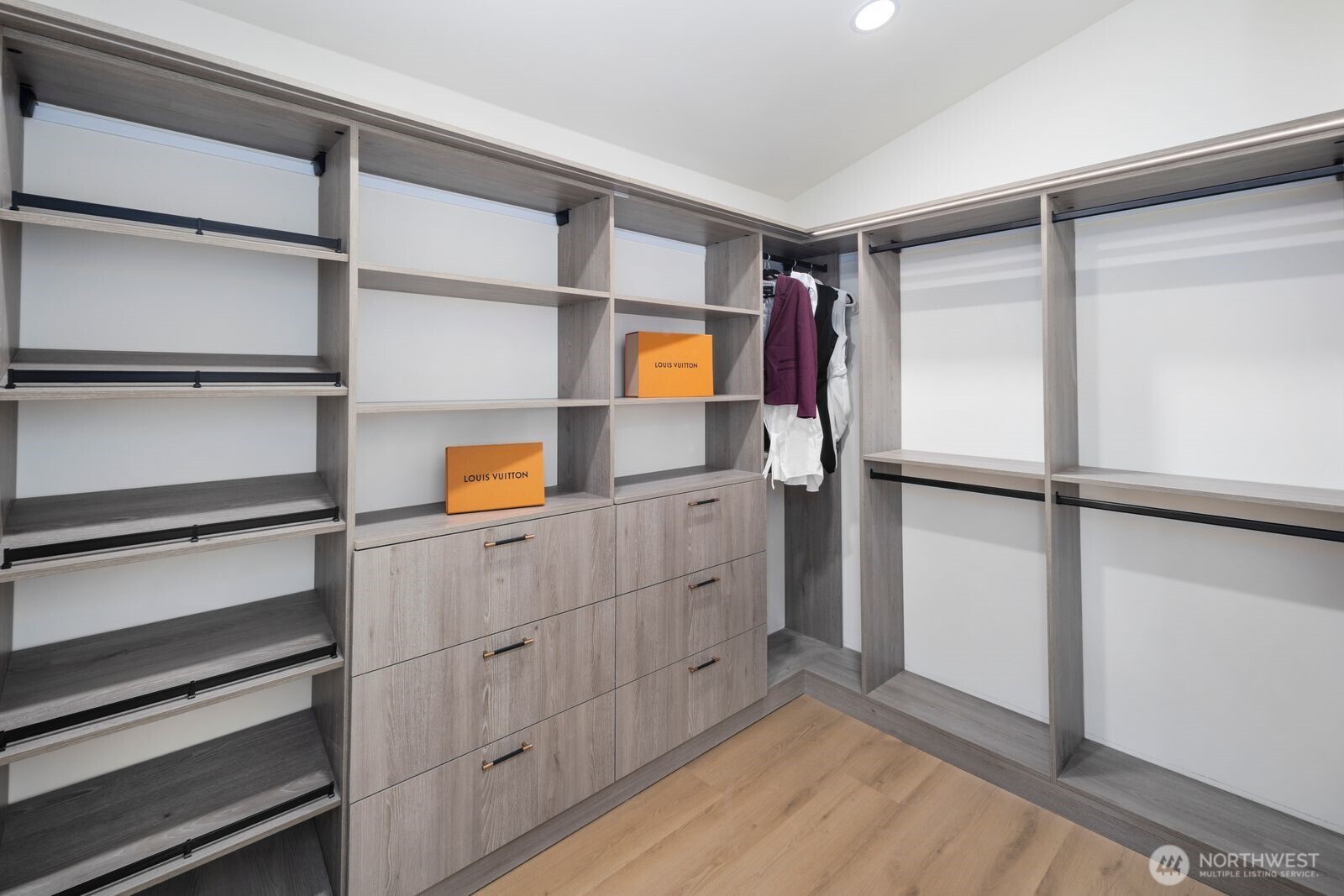 309 Northwest 92nd Street Seattle, WA 98117 - Photo 28 of 36