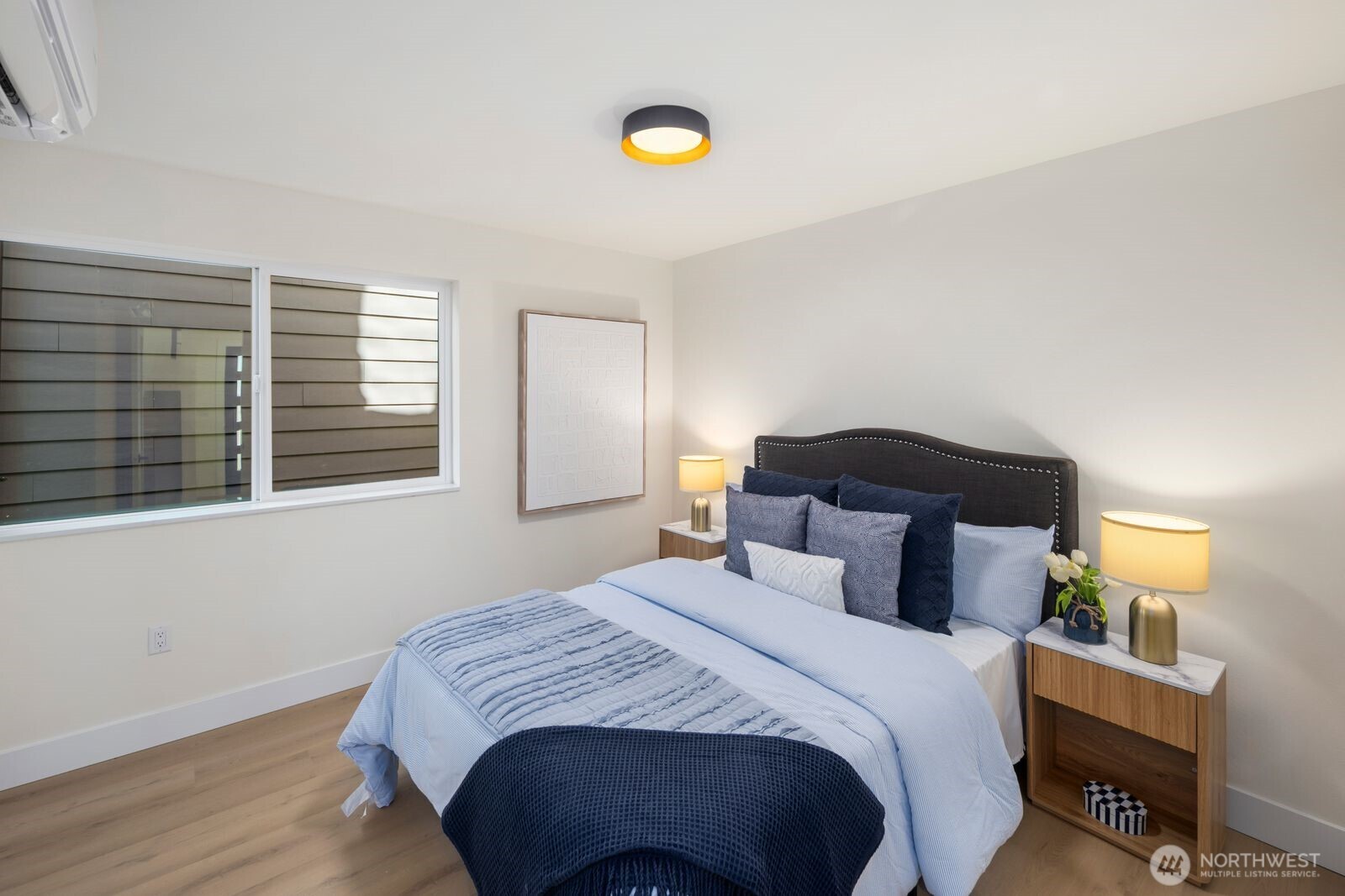 309 Northwest 92nd Street Seattle, WA 98117 - Photo 6 of 36