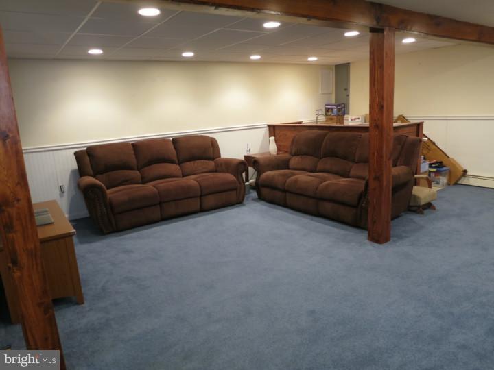 909 Ash Road Wallingford, PA 19086 - Photo 13 of 25 Family Room