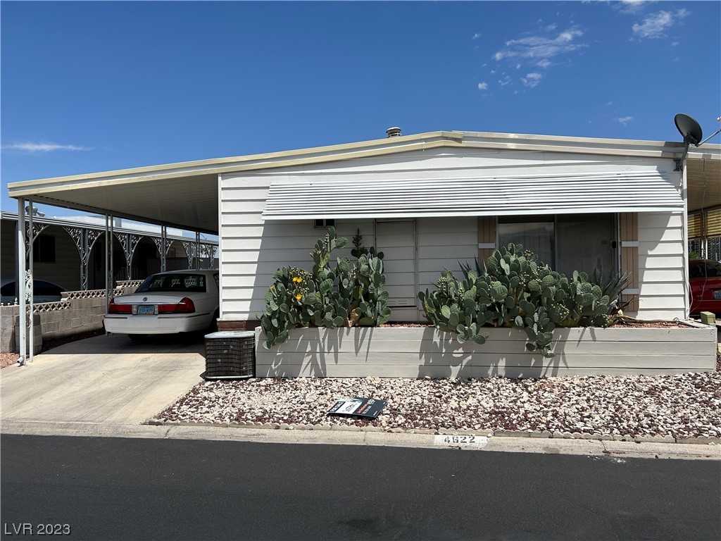 4622 Royal Ridge Way Las Vegas, NV 89103 - Photo 3 of 17 Gallery Image 3