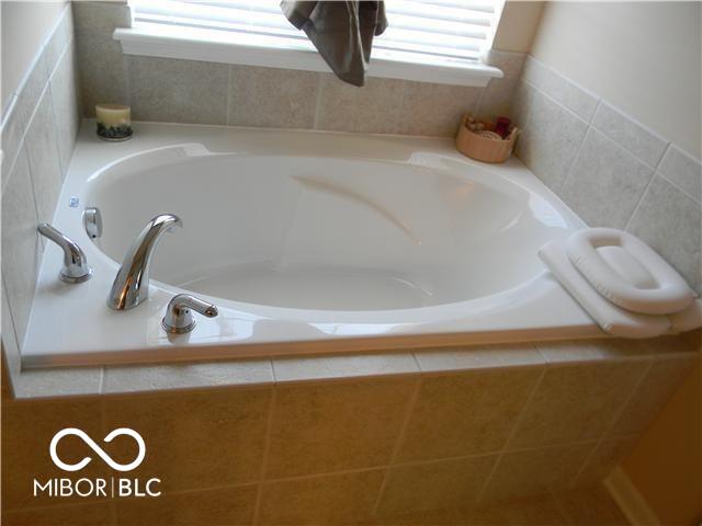 11603 Brean Way Fishers, IN 46037 - Photo 6 of 19