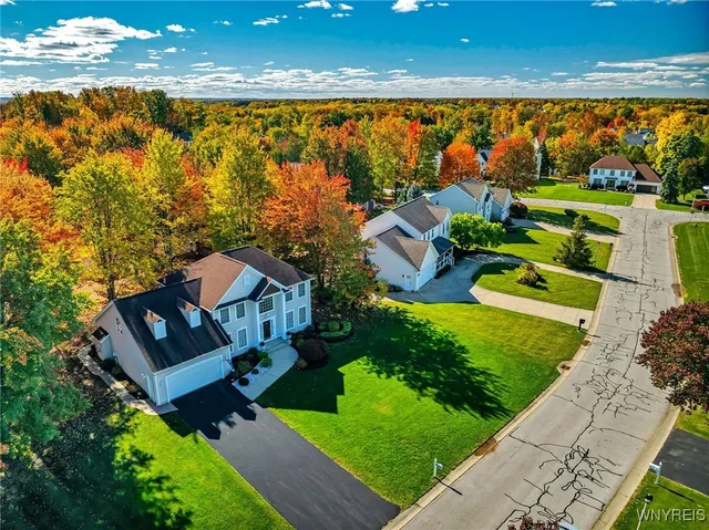 $659,900 | 15 Brentwood Common, Orchard Park, NY 14127