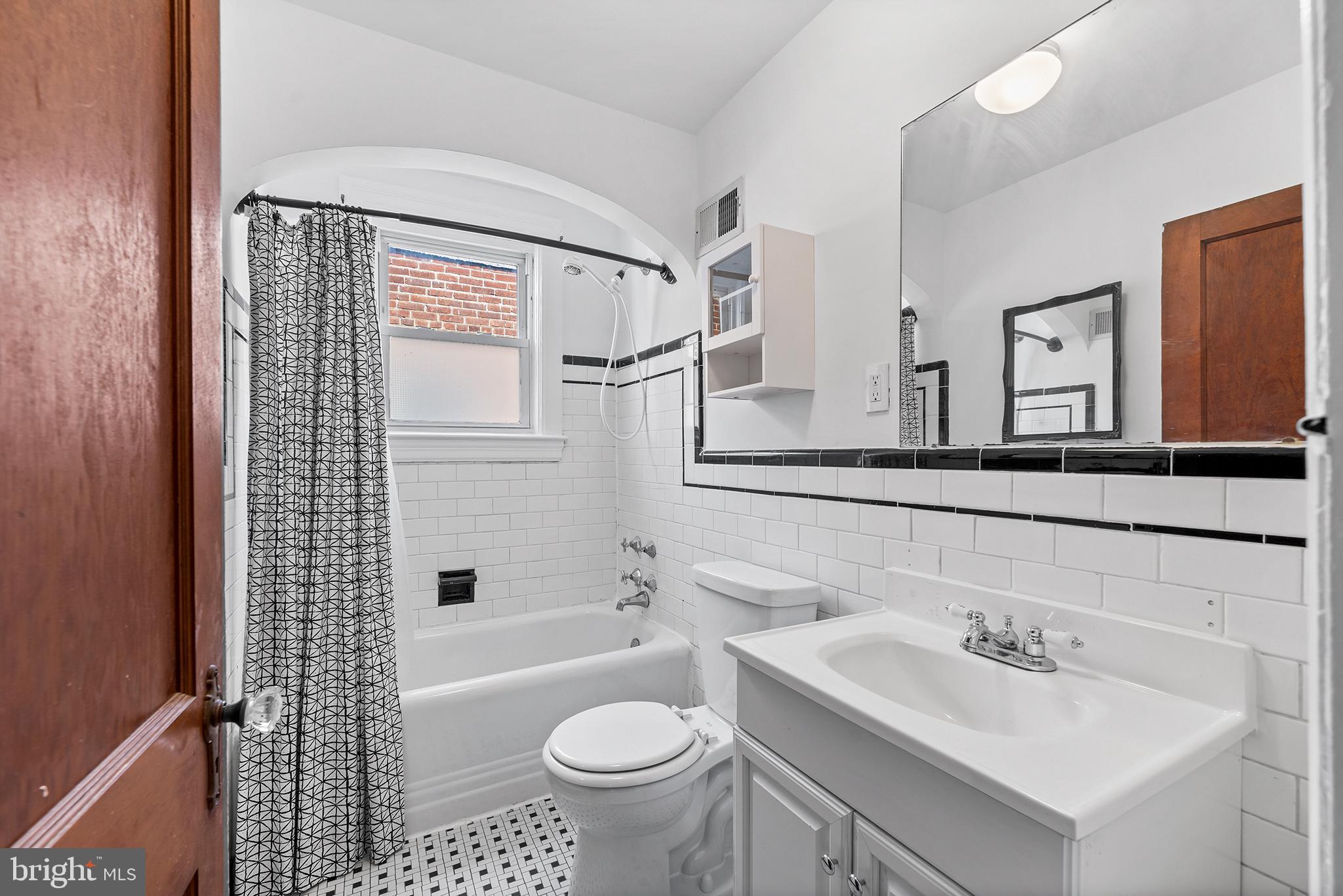 915 Calwell Road Baltimore, MD 21229 - Photo 15 of 26