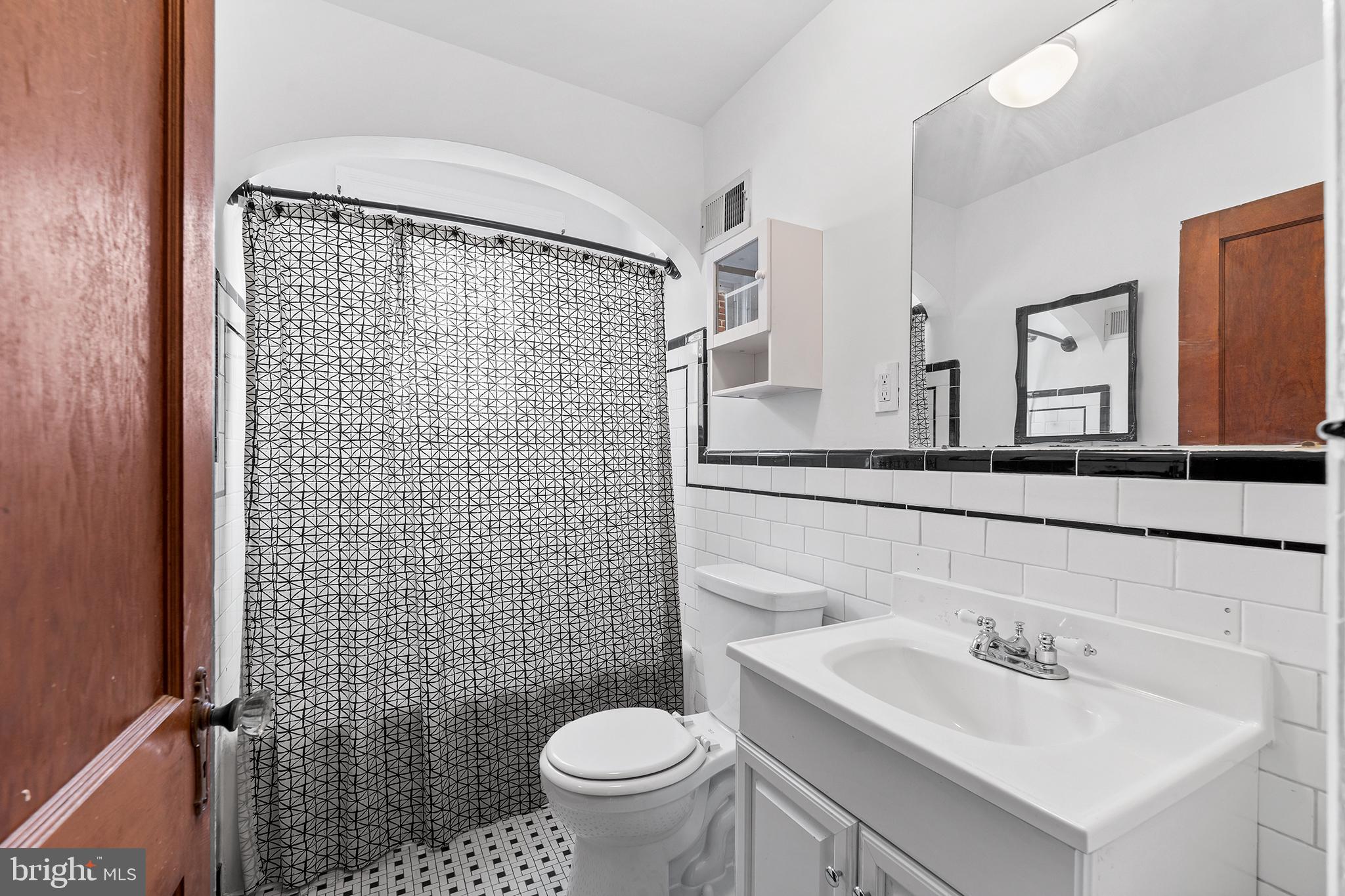 915 Calwell Road Baltimore, MD 21229 - Photo 16 of 26