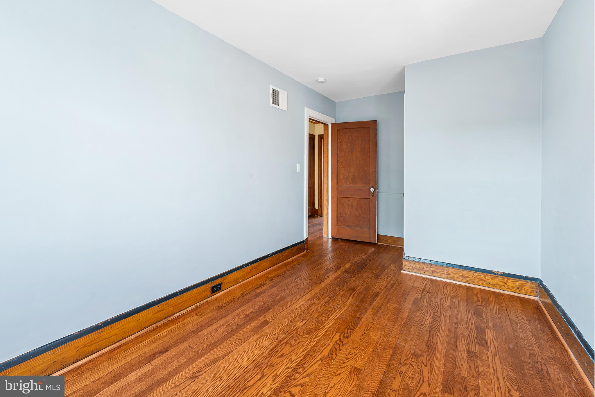 915 Calwell Road Baltimore, MD 21229 - Photo 19 of 26