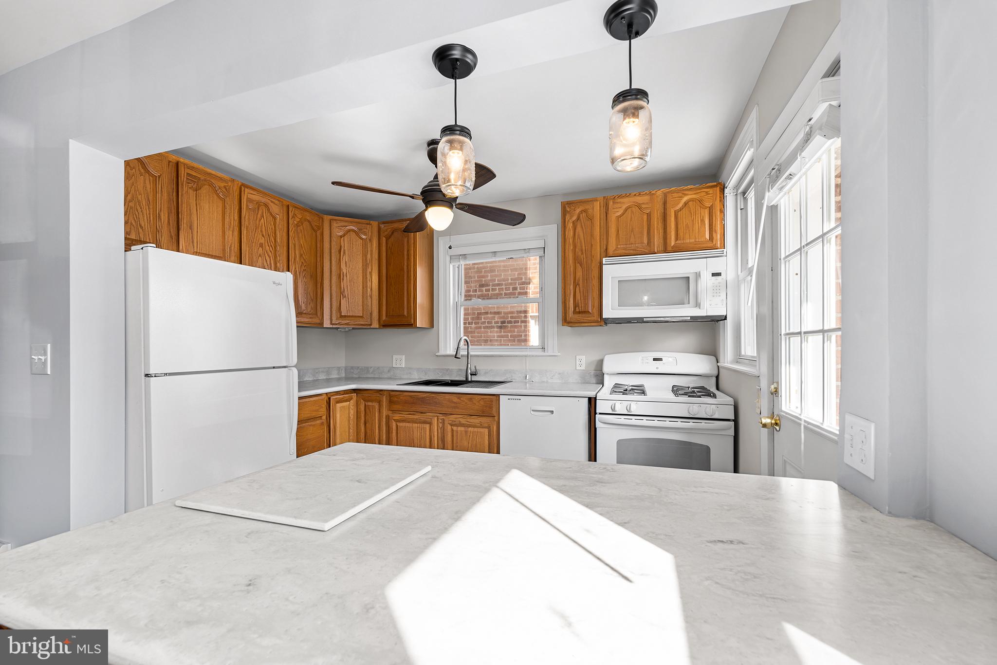 915 Calwell Road Baltimore, MD 21229 - Photo 10 of 26