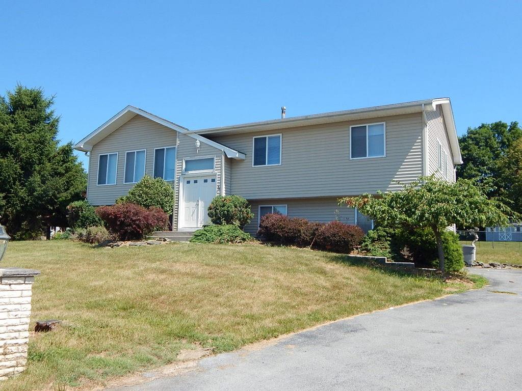 25 Milo Drive Middletown, NY 10941 - Photo 1 of 1 a house view with a garden space