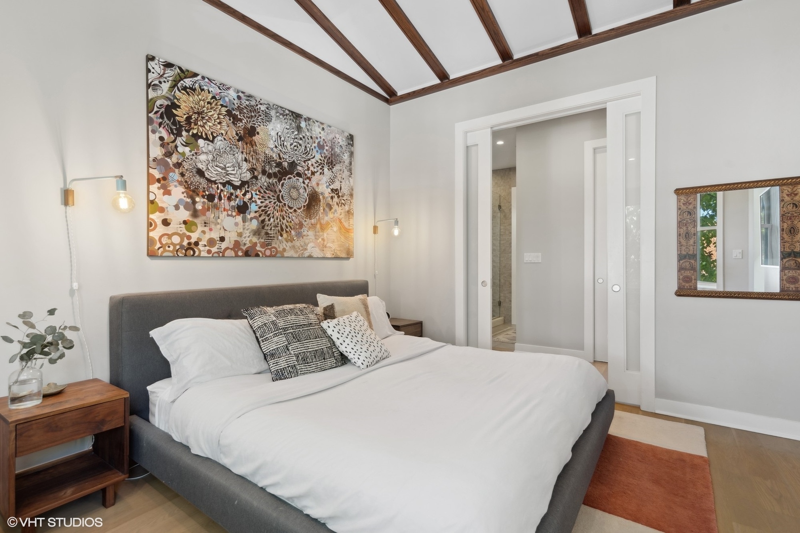 1925 West Grace Street Chicago, IL 60613 - Photo 18 of 45 a bedroom with a bed and a painting on the wall