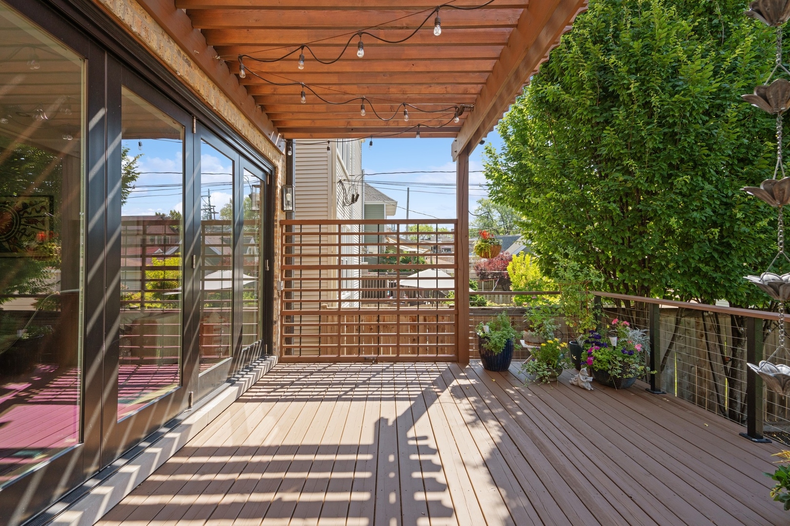 1925 West Grace Street Chicago, IL 60613 - Photo 40 of 45 a view of backyard with green space