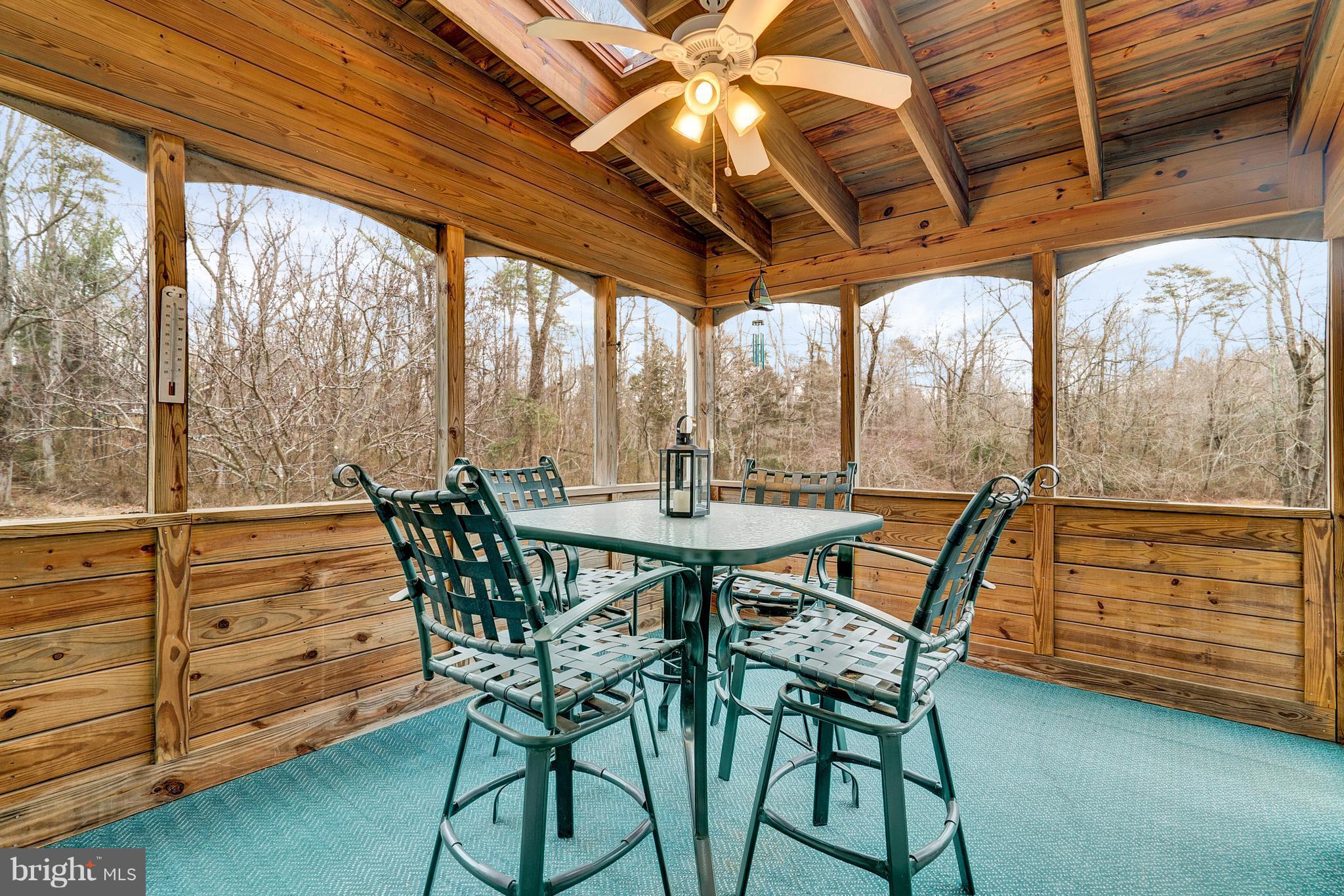 6231 Balls Mill Road Midland, VA 22728 - Photo 10 of 30 Screened Porch