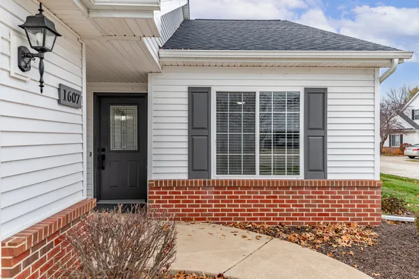 $379,900 | 1607 Geranium Circle, Valparaiso, IN 46383