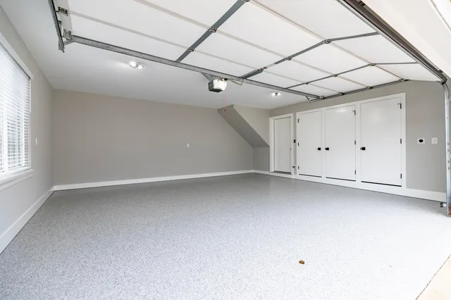 a view of room and garage
