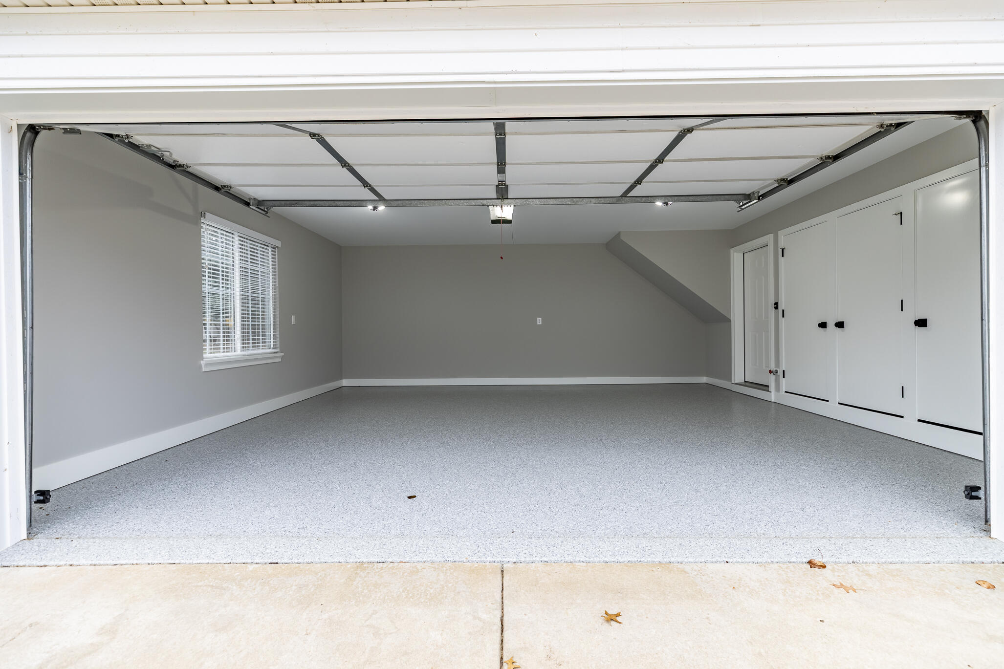 1607 Geranium Circle Valparaiso, IN 46383 - Photo 9 of 30 a view of a indoor space