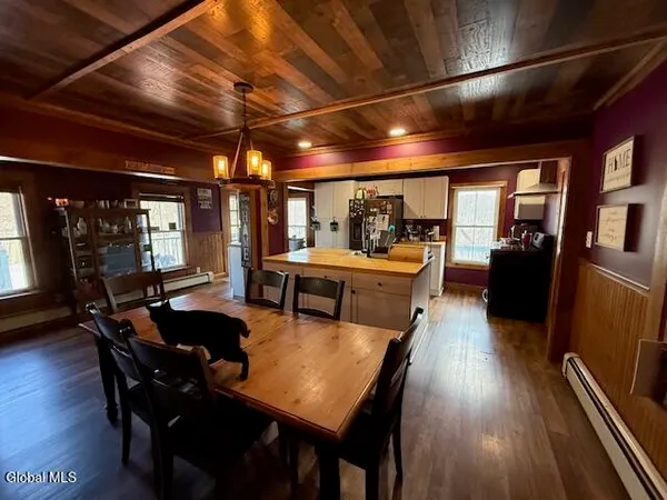 $315,000 | 4 Raceville Road, Hampton, NY 12837