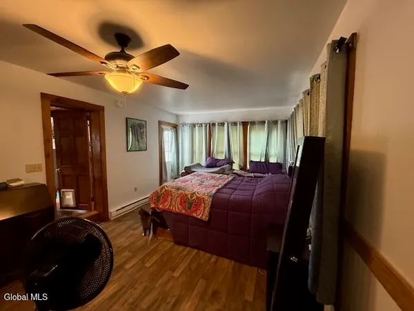 $315,000 | 4 Raceville Road, Hampton, NY 12837