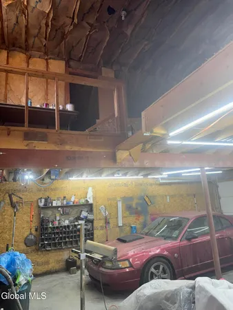 $315,000 | 4 Raceville Road, Hampton, NY 12837