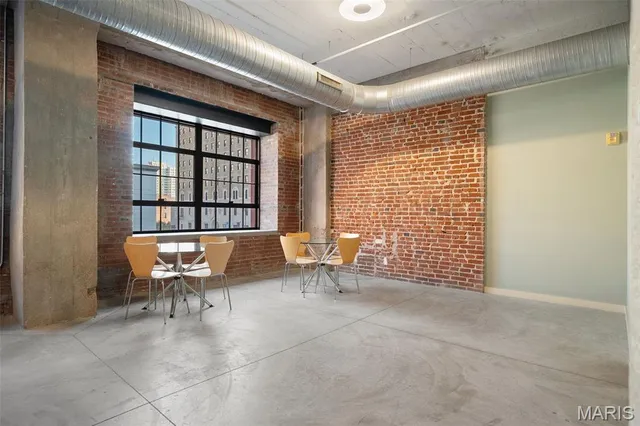 $192,900 | 1627 Locust Street, Unit 402, St. Louis, MO 63103