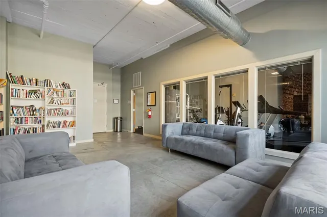 $192,900 | 1627 Locust Street, Unit 402, St. Louis, MO 63103