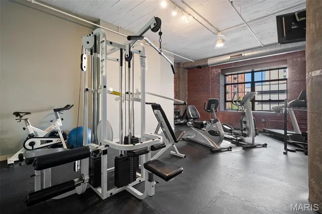 $192,900 | 1627 Locust Street, Unit 402, St. Louis, MO 63103