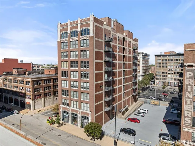 $192,900 | 1627 Locust Street, Unit 402, St. Louis, MO 63103